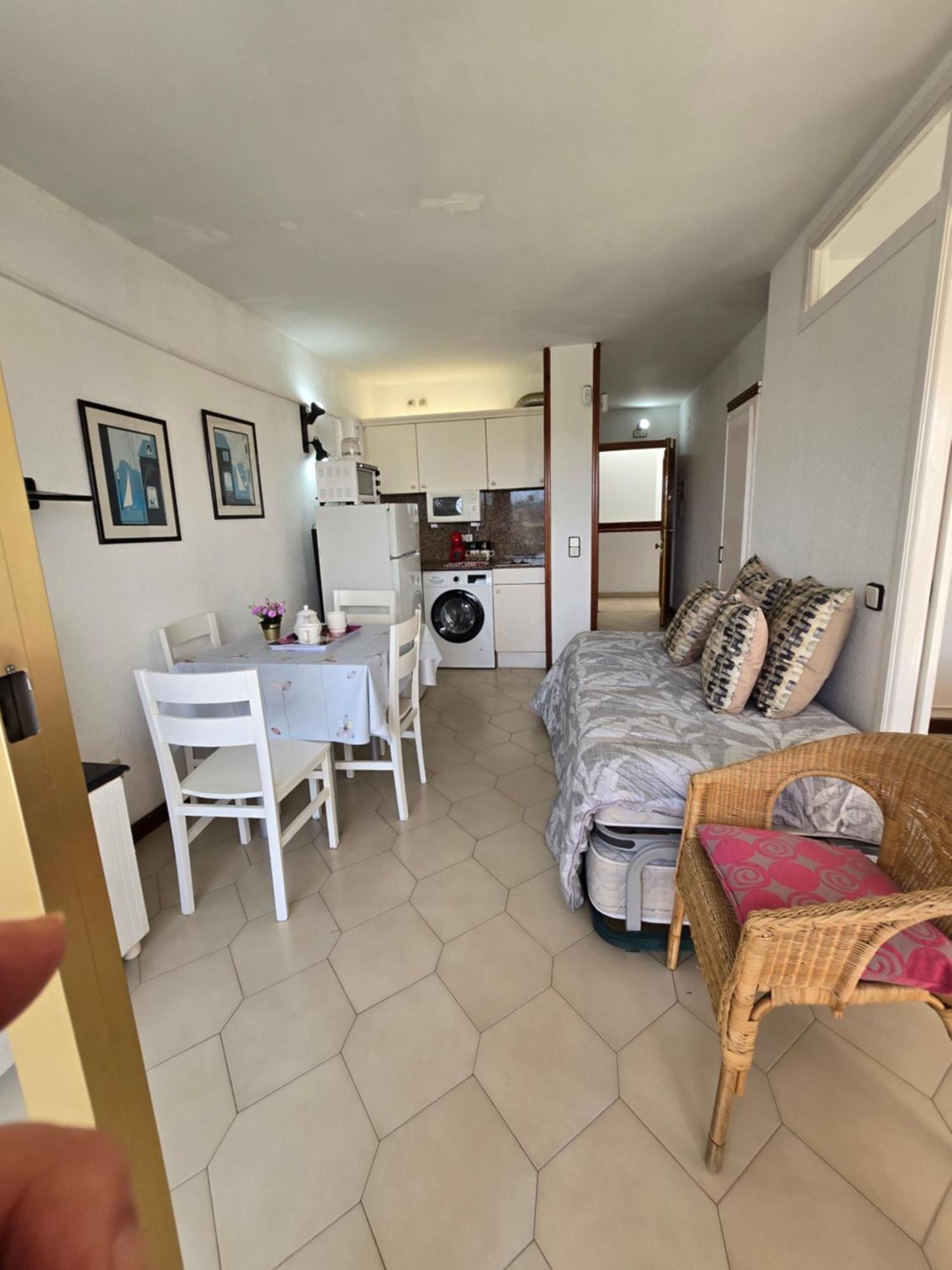 Apartments Novelty Σαλού Εξωτερικό φωτογραφία