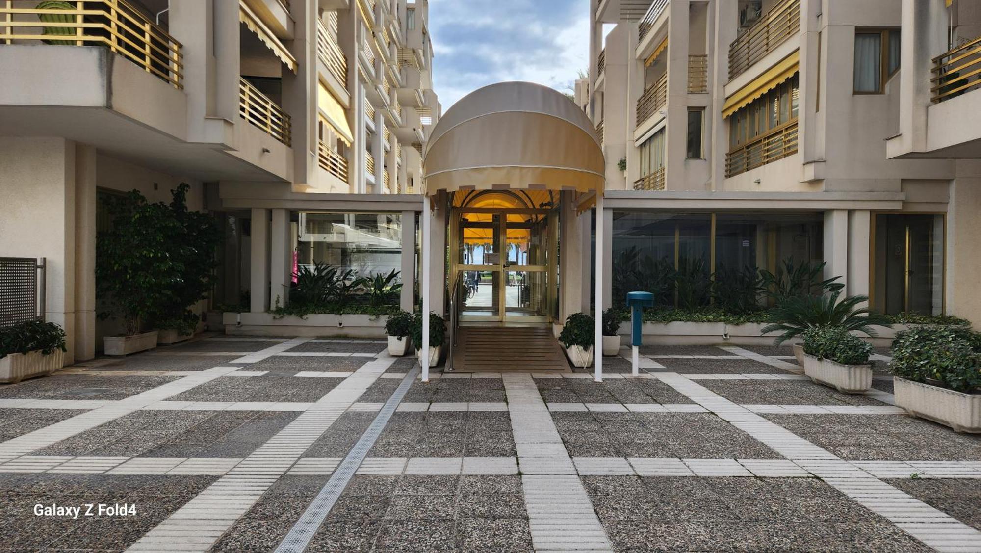 Apartments Novelty Σαλού Εξωτερικό φωτογραφία